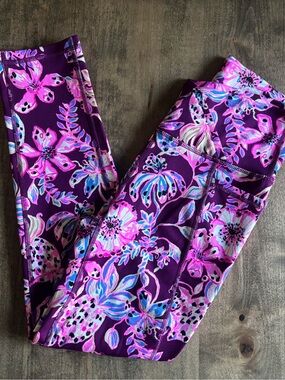 Lilly Pulitzer Luxletic South Beach High Rise Legging in Amarena Tropical Cherry